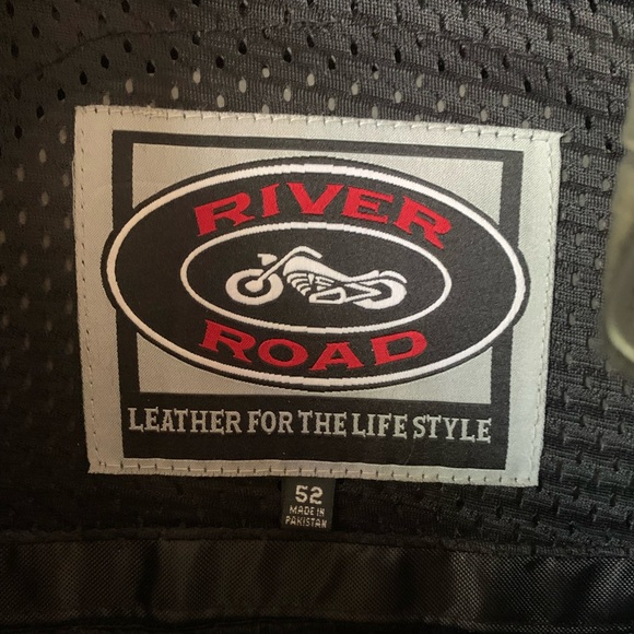 Motorcycle jacket - Picture 2 of 5